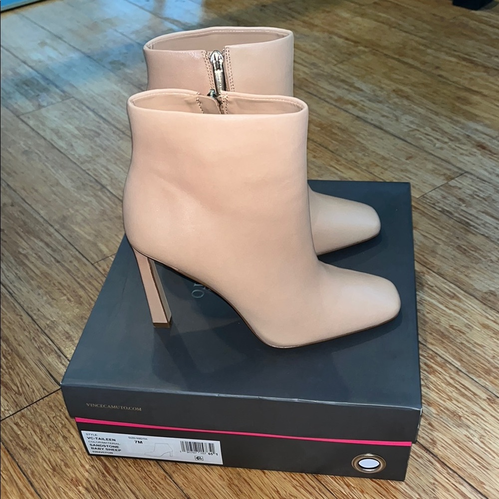 EUC Vince Camuto Taileen Sandstone High Heeled Boots